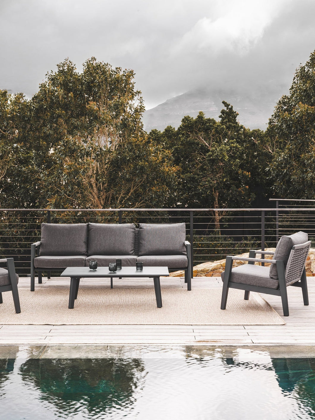 Vista Outdoor Sofa Set